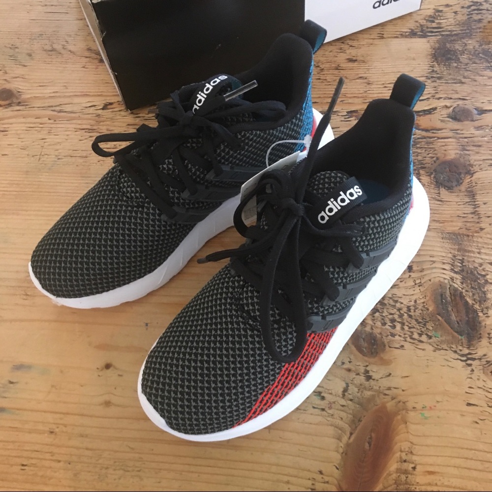 Adidas Questar Flow K Shoes